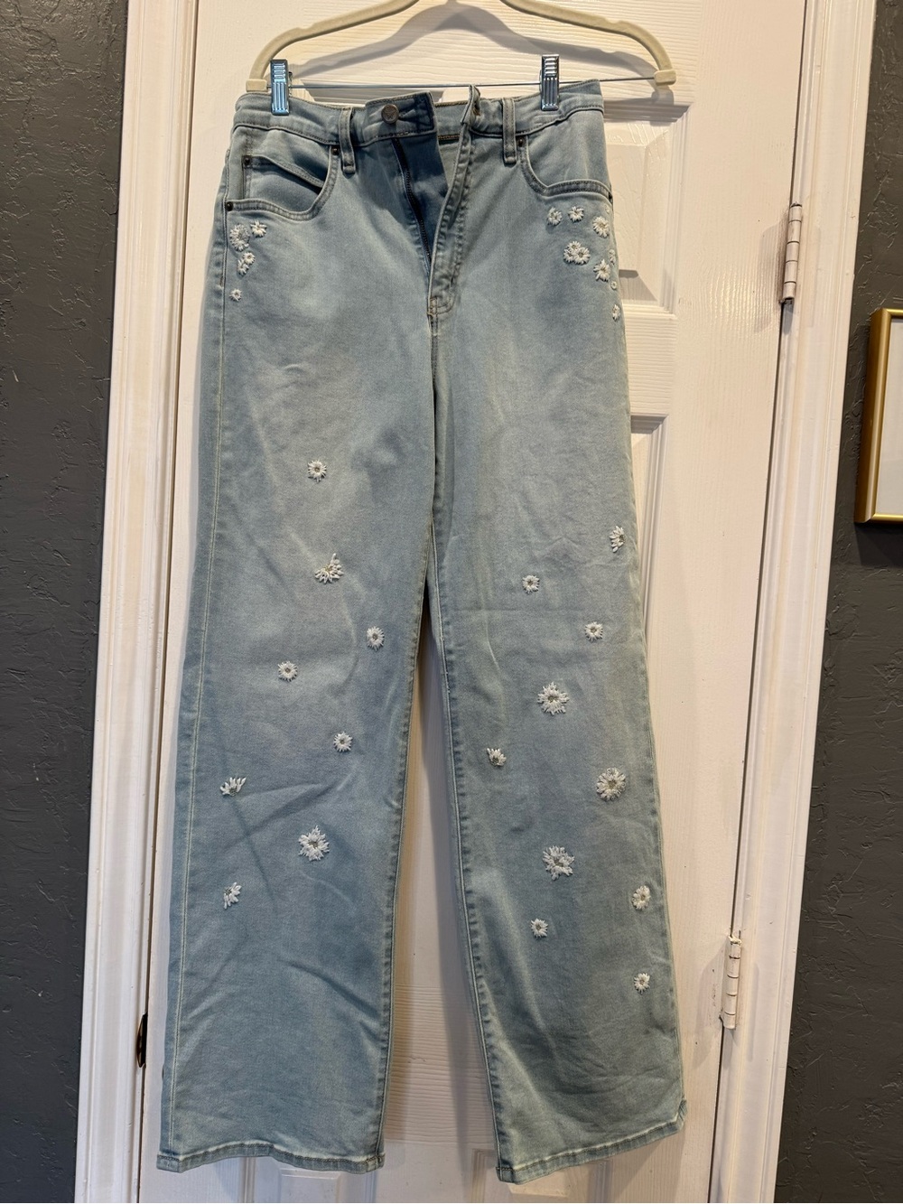 Jessica Simpson Zinnia Wife Leg Light Blue Embroidered Daisy Women's Jeans 2